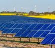 Preise in Ausschreibungen für Solarparks und gewerbliche Solardächer sind zu niedrig, angesichts der steigenden Kosten für Kapital, Arbeit und Komponenten (Foto: AdobeStock - lumen-digital 43402442)