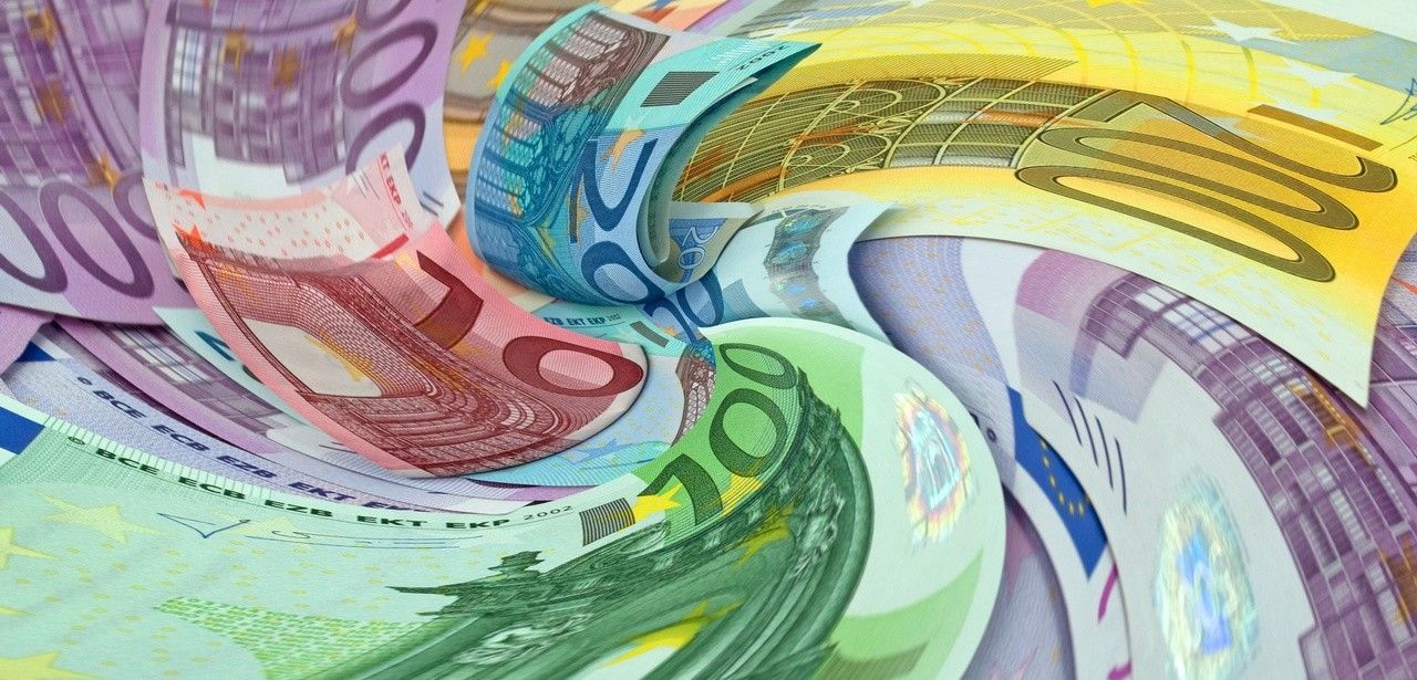 Experten geben Tipps zur Bewältigung von finanziellen (Foto: AdobeStock - M. Schuppich 50808226)