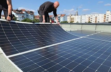 OSNATECH startet innovative Leichtbau-PV-Offensive mit Euronergy Europe und (Foto: OSNATECH)