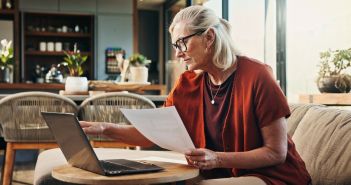 DK begrüßt steuerlich geförderten Wertpapiersparplan für private Altersvorsorge (Foto: AdobeStock - peopleimages.com - 1871736241)