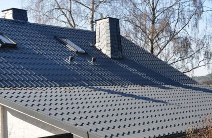 Luxmetall-Metalldachprofile senken deutlich Sanierungskosten trotz aktuell rasant steigender (Foto: LUXMETALL Deutschland GmbH)